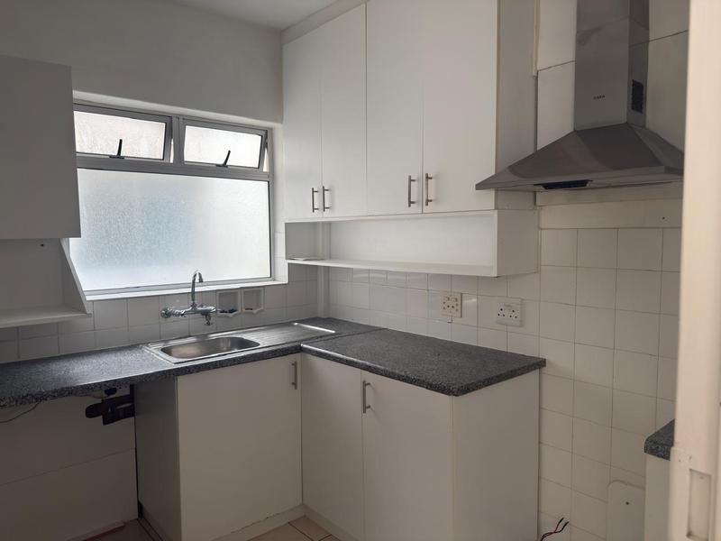 To Let 2 Bedroom Property for Rent in Bantry Bay Western Cape